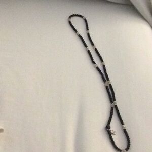 Black rondel stretch necklace